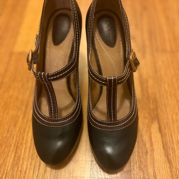 Fossil T Strap Leather Mary Jane Buckle Heels Black and Brown Size 7 - Picture 6 of 7